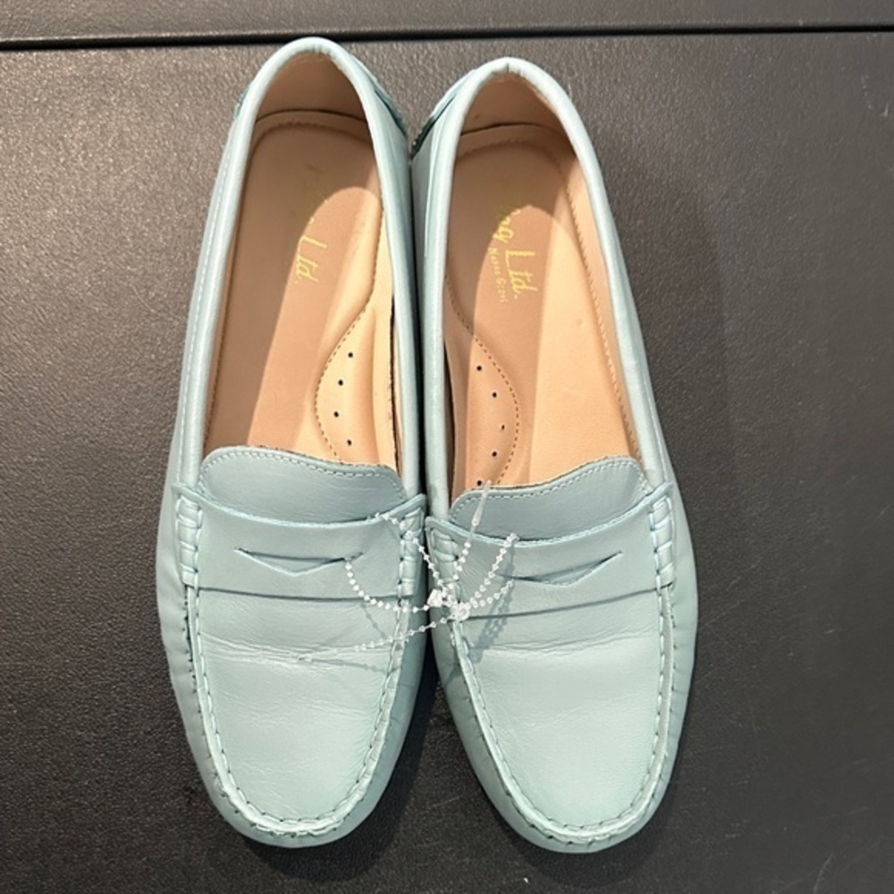 Flag Ltd Women's Sky Blue genuine Leather slip on Loafers size 6.5 M
